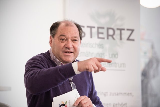 Peter Bermann, Geschäftsführer des STERTZ, begrüßte die Diskutanten und über 70 Gäste aus unterschiedlichen Fachbereichen.  | Foto: Christian Jungwirth