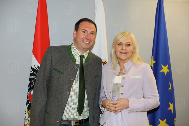 Wirtschaftsbundobmann Florian Grünberger mit Angelika Winzig