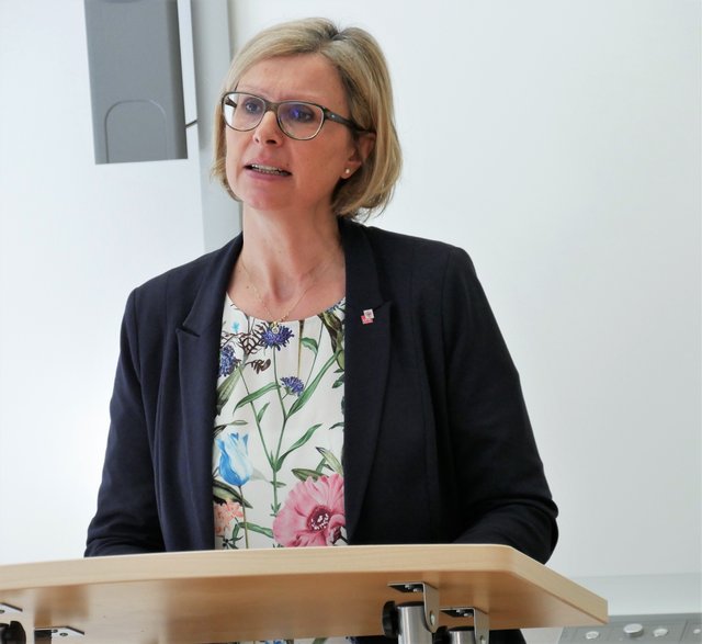 Mag. Margit Führer, Amtsdirektorin, Landessanitätsdirektion Innsbruck hielt die Festrede. | Foto:  Krankenhaus St. Vinzenz Zams 