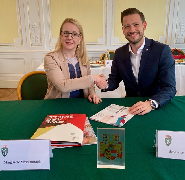 Bundesministerin Margarete Schramböck und Landesrat Sebastian Schuschnig