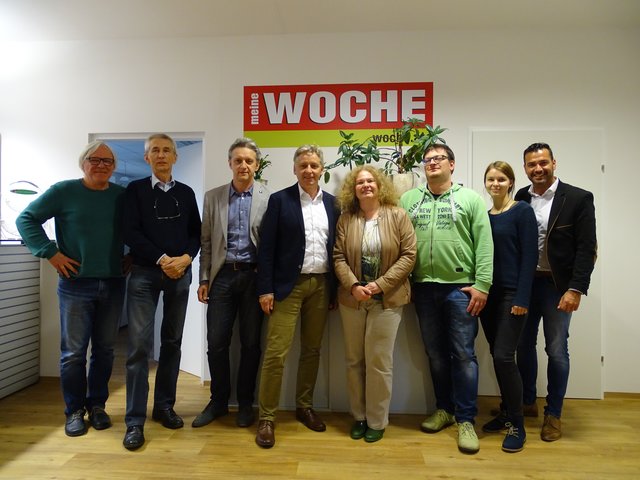 EU-Abgeordnete Monika Vana (4.v.re.) besuchte auch das WOCHE-Büro in Weiz und sprach über aktuelle, politische Themen.