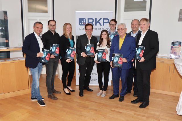 Höchste Kompetenz: Das Team der RKP-Lohnverrechnung mit den Geschäftsführern Franz Kerschbaumer, Franz Schnur und Johann Riegler.