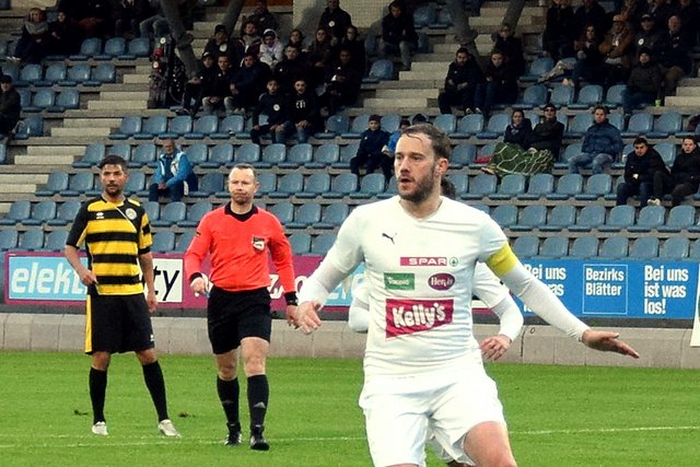 Kufstein Kapitän Mathias Treichl im Cupspiel gegen Telfs. | Foto: Friedl Schwaighofer