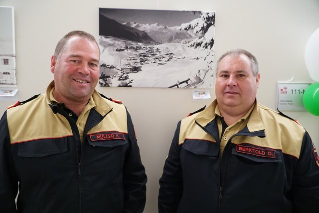 Bezirksfeuerwehrinspektor Konrad Müller (im Bild mit BFK Dietmar Berktold) wurde für weitere fünf Jahre in seiner Funktion bestätigt. | Foto: Reichel