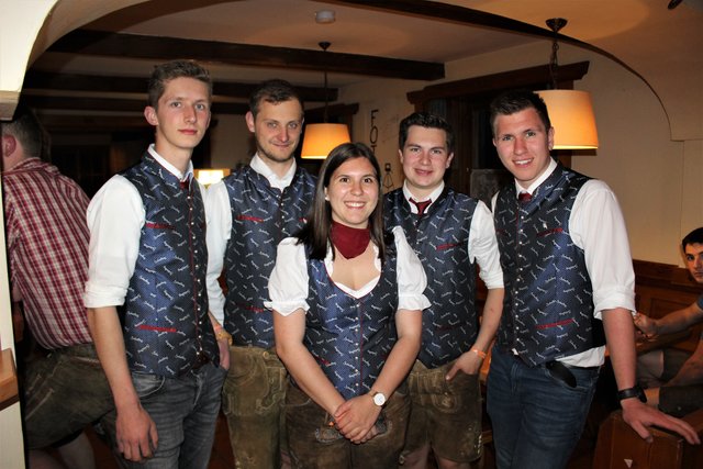 Kassier Simon Penz, Obmann Lukas Zmug, Leiterin Kerstin Bischof, der 1. Obmann-Stellvertreter Julian Sorger und der 2. Obmann-Stellvertreter Michael Bischof (Von links)