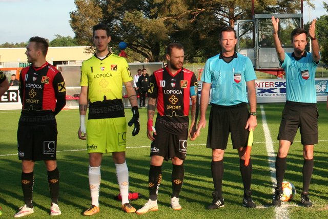 Kapitän Andreas Glaser (Mitte) und Co unterlagen dem DSV Leoben.