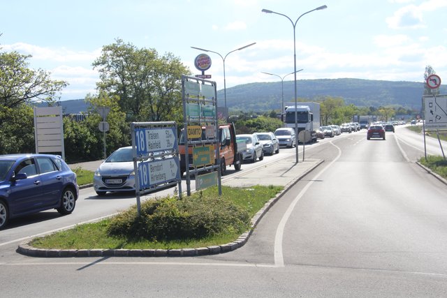 Täglich Stau bis Hirtenberg