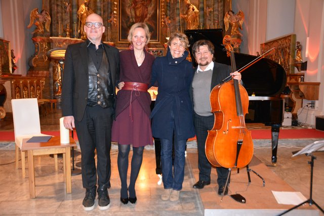 Die Künstler zeigten sich begeistert von der Pfarrkirche von Wenigzell ob ihrer hervorragenden Akustik.