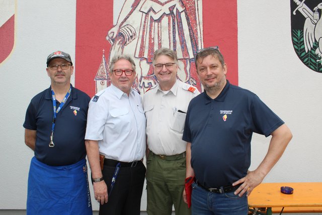 Der "Erfinder" des kulinarischen Festes Manfred Kontsch, der Kassier der FF St. Stefan Richard Schweiger, Kommandant Johann Joham und Kameradschaftsführer Wolfgang Koch (von links)