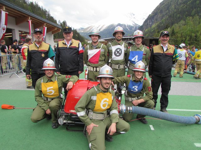 Die Bewerbsgruppe von Gries im Sellrain entschied den Kuppel-Cup in Strengen für sich.