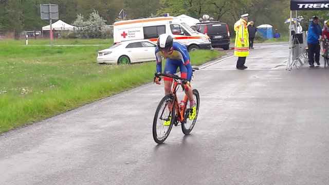 Lukas Grießer (U17) am Start beim Bergzeitfahren