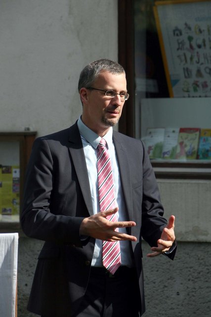 Vizebürgermeister Roland Honeder eröffnete in Vertretung des Bürgermeisters die Ausstellung im Museum Kierling.