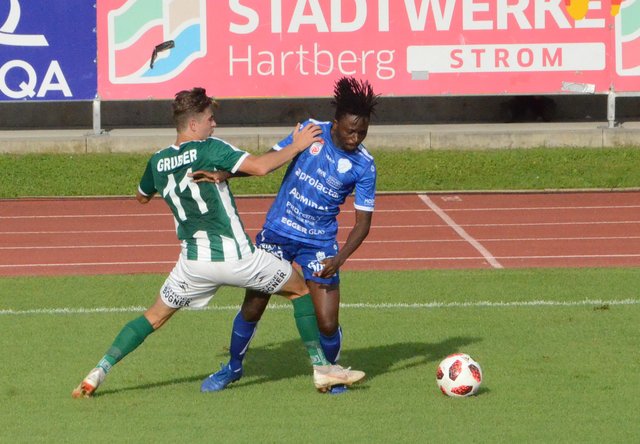 Sanogo (re) brachte viel Schwung ins Hartberger Team. | Foto: KK