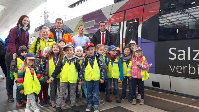 Die Mäusegruppe mit den Mitarbeitern der ÖBB.
