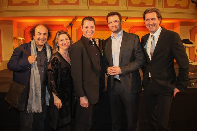 Ein fulminanter Abend mit: Olivier Tambosi, Christiane Boesiger, Eddie Luis, einem begeisterten Bürgermeister David Berl und Intendant Bernhard Schneider | Foto: Marktgemeinde Laxenburg