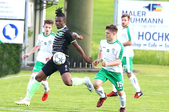 Ikechukwu Ojukwu (schwarz) erlöste Lankowitz nach einer Stunde mit dem Siegtor gegen Werndorf/Wildon/Dobl II.