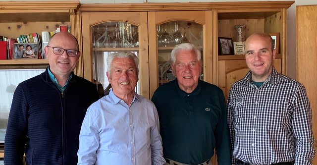 Peter Schatz (2.v.l.) wurde kürzlich 75 Jahre alt