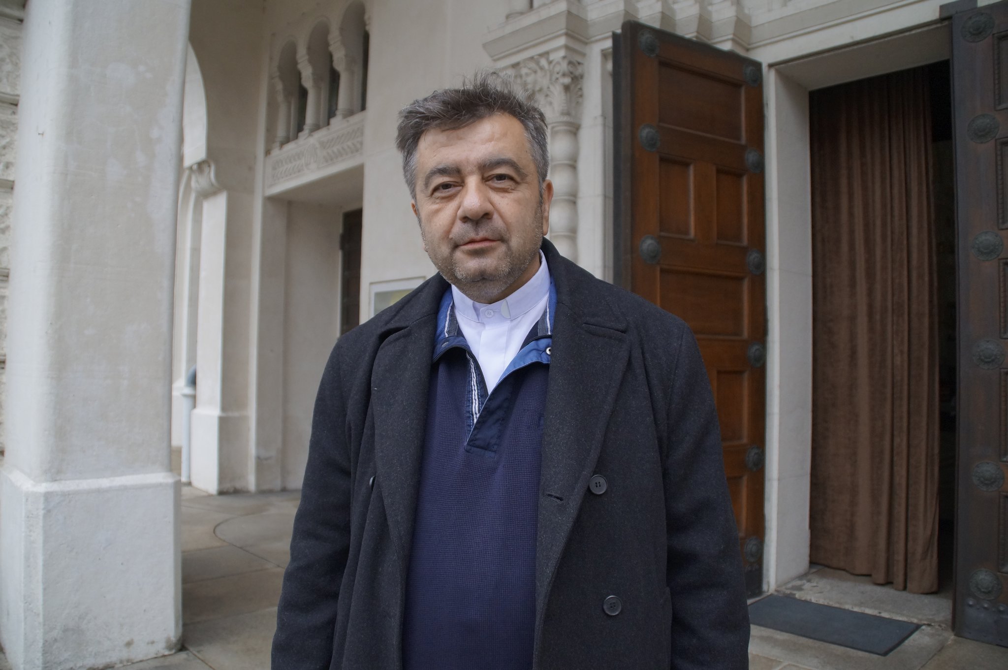 Wohnhausbrand: Pater Jan Soroka über den Brand am Enkplatz - Simmering