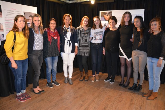 Diese Frauen stehen alle hinter dem ambitionierten Ausstellungsprojekt „Der Reichtum der Vielfalt“ von Réka Kápas (3.v.r.).