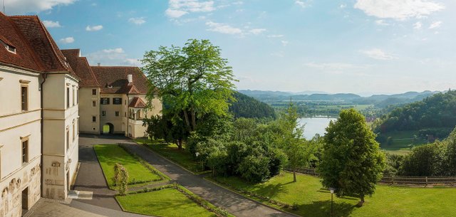 Die Wanderung startet und endet auf Schloss Seggau.