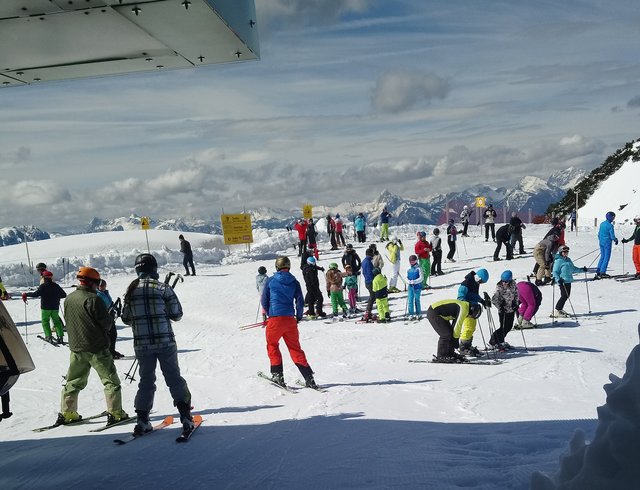 6.000 Ski-Fans versammelten sich am Wochenende am Hochkar. Skifahren Mitte Mai? Das wollte niemand verpassen. | Foto: Hochkar Bergbahnen