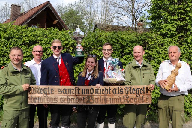 Von links: Christoph Schaumberger, Andreas Lang, Michael Pree, Julia Mayr, Daniel Ruhsam, Andreas Pühringer und Alois Stöglehner.
