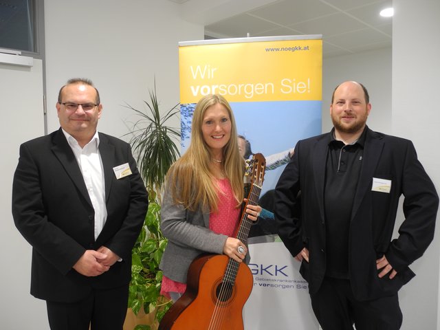 Robert Schmidt und Georg Einzinger von der NÖGKK mit der Vortragenden Eveline Skarek.