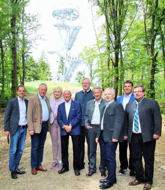Bgm. Rainer Barth, Landtagspräsident Viktor Sigl, NAbg. Angelika Winzig, Hermann Wenigwieser, Donau Oberösterreich-Vorsitzender Friedrich Bernhofer, Anton Primetshofer (Obmann Touristenklub Strudengau) und Leaderregion-Obmann NAbg. Bgm. Nikolaus Prinz. | Foto: Leader Perg-Strudengau