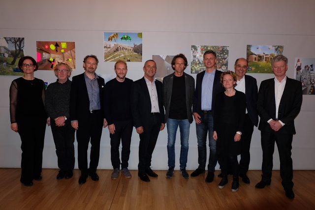 Zur Eröffnung kamen auch Fernitz-Mellachs Ortschef Karl Ziegler (2.v.r.) und der Deutschfeistritzer Bürgermeister Michael Viertler (r.). | Foto: Land