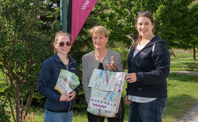 v.l.n.r. Anna Stur, Bgmin. Andrea Stipkovits, Manuela Eitler