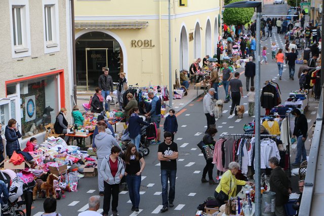 Großes Interesse für den Flohmarkt auf der Hauptstraße in Trofaiach. | Foto: STGT/Grill
