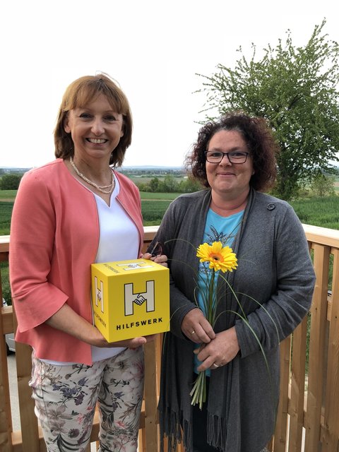 Elisabeth Mayer mit neuer Tagesmutter Bettina Doppler aus Wolfsgraben.