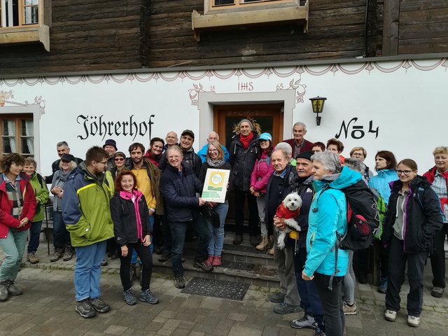 Am Jöhrerhof, Familie Unterguggenberger, erfuhren die Pilger viel übers Bio-Brot