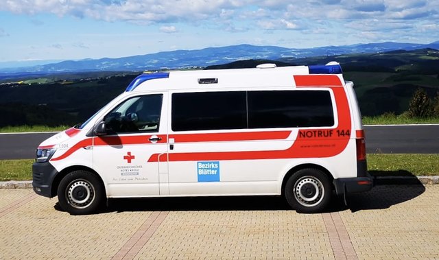 Die Rettung war nach einem Verkehrsunfall im Einsatz.