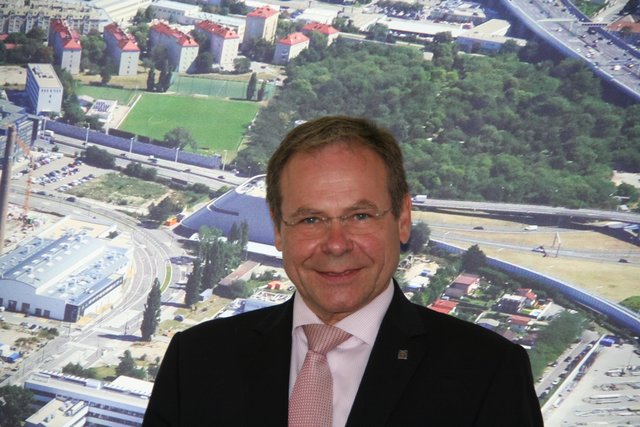 Hermann Papouschek, Leiter der MA 29-Brückenbau, gestande: Die Südbahnhofbrücke ist seine Lieblingsbrücke. | Foto: Pufler