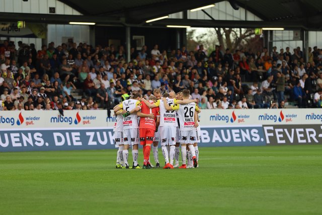 Die Kicker des LASK wollen am Wochenende die Saison noch einmal vor heimischen Publikum überzeugen.