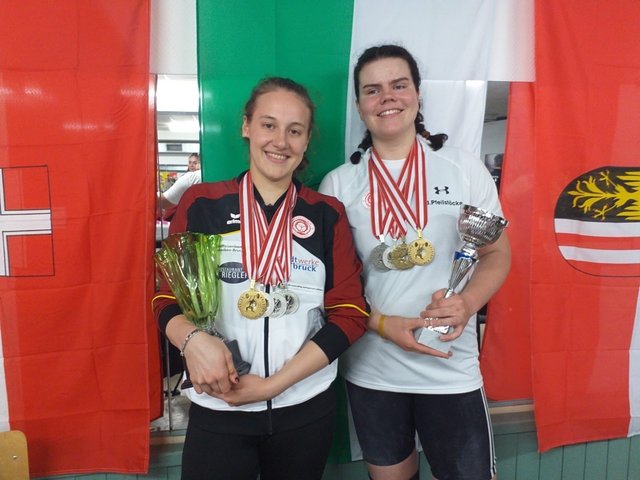 Klara Franek und Johanna Pfeilstöcker.