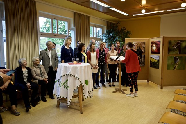 Der Singkreis "Kreiz und Quer" sorgte für die musikalische Umrahmung der Vernissage von Josef Kleinhappel.
