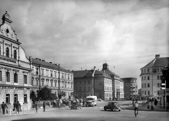 Der Hinsenkampplatz zu Beginn der 1950er. | Foto: Archiv der Stadt Linz