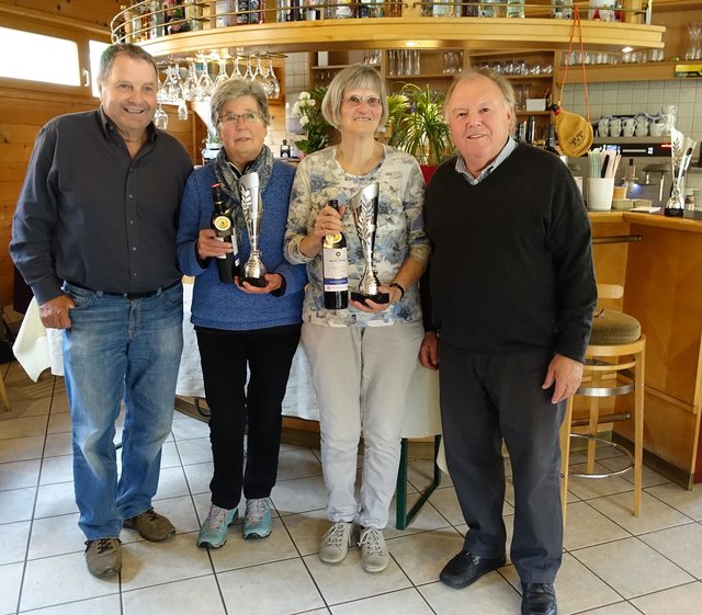 F. Buchmayr, Leni Salcher, Loisi Salcher, Obmann P. Decker (v. li.)