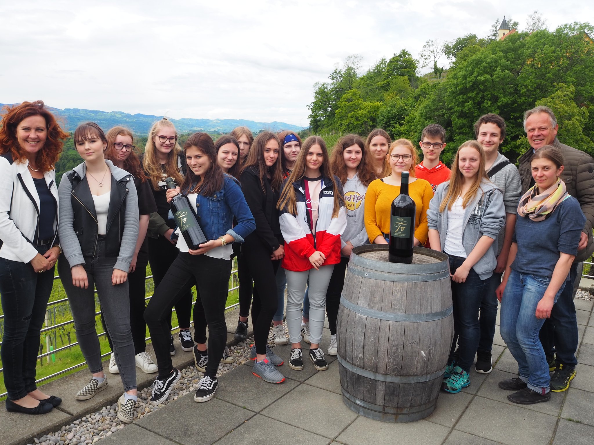 FS Neudorf Zukünftige Jungsommeliers beim Winzer Leibnitz