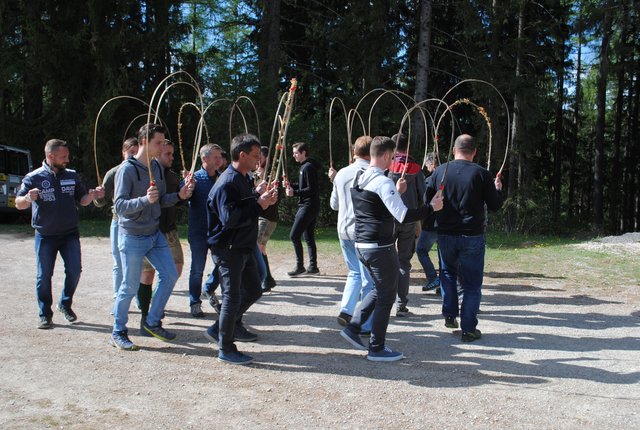 Acht Wochen lang wird jeden Samstag fleißig geprobt. Die Gemeinde Hüttenberg ist im Reiftanz-Fieber | Foto: KK (3)