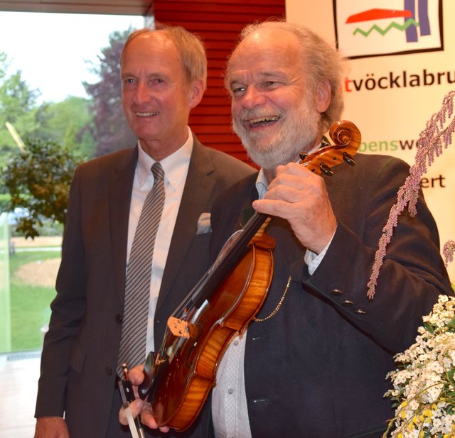 Bürgermeister Herbert Brunsteiner (l.) mit Heinz Haunold.
