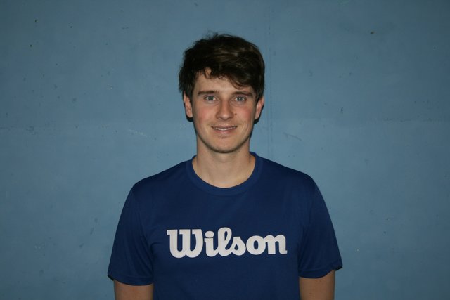 Manuel Söllner, Pongauer Stützpunkttrainer des Salzburger Tennisverbands, machte sich mit seiner Tennisschule "Mountain Tennis" selbstständig.