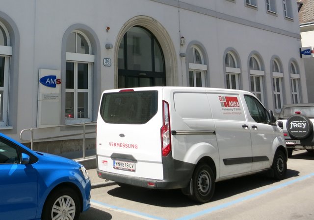 Heute: Arbeitsmarktservice WN