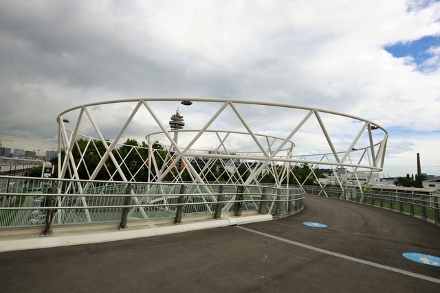Die Südbahnhofbrücke: Dieser Teil ist für Fußgänger und Radler reserviert.