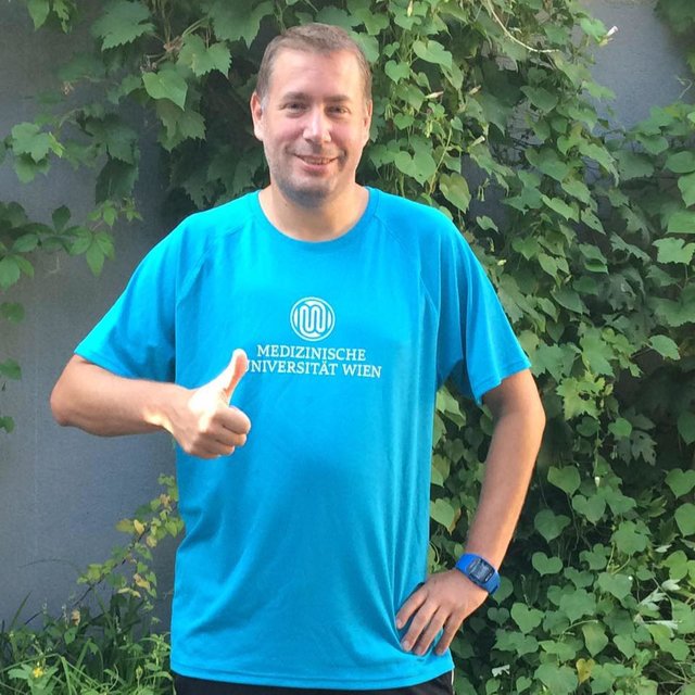 Der Betroffene WERNER ACHS vor dem KREBSHILFE-Lauf im alten AKH Wien - Oktober 2018
