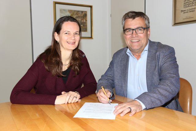 St. Valentiner Bürgermeisterin Kerstin Suchan-Mayr und Bürgermeister von Marchtrenk Paul Mahr.