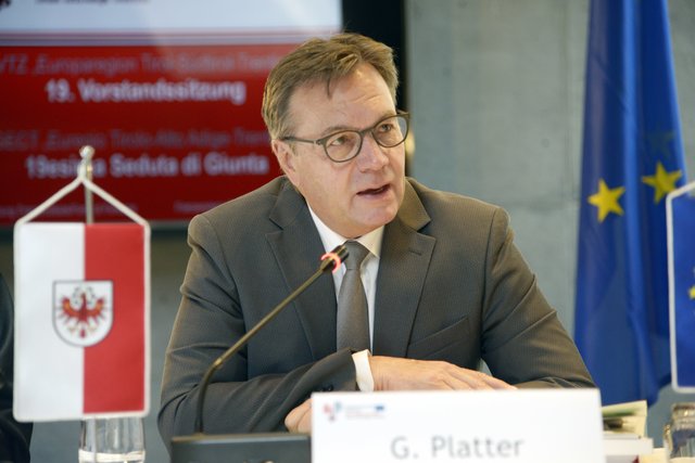 LH Günther Platter betonte im Rahmen der anschließenden Pressekonferenz einmal mehr die Bedeutung einer einheitlichen, gemeinsamen Verkehrsstrategie.