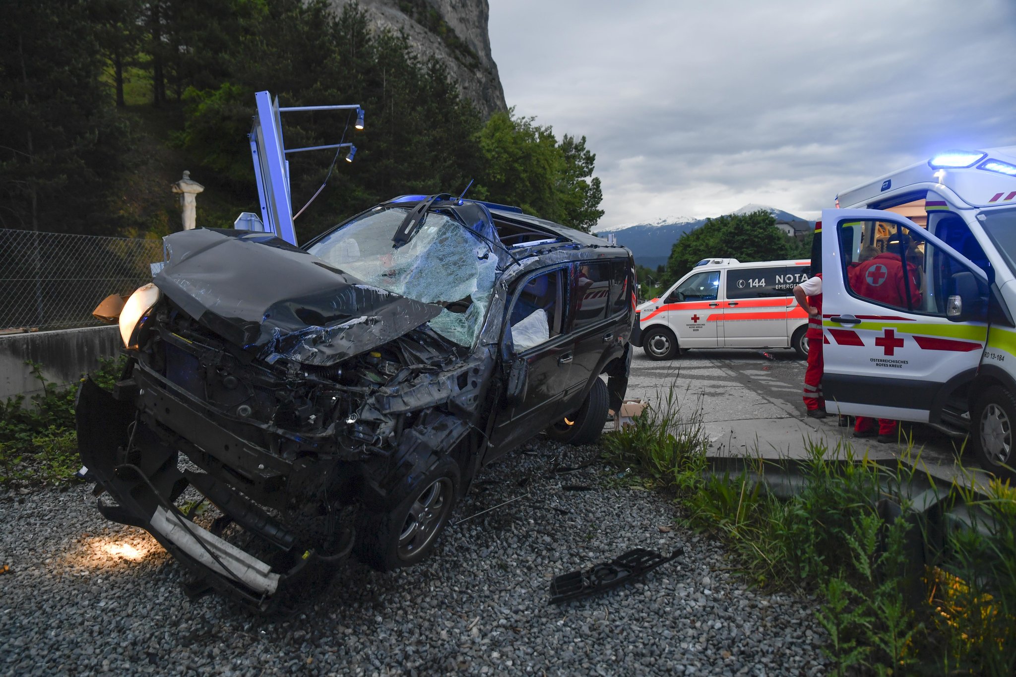Crash: Schwerer Unfall bei Zirler Kreuzung - Westliches Mittelgebirge